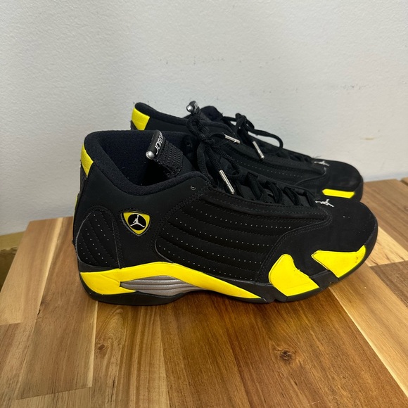 Black and Yellow Retro Jordan 14 - Picture 1 of 4